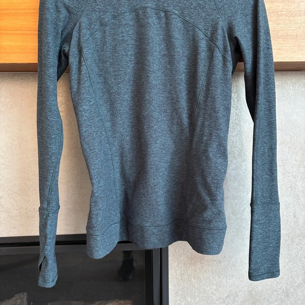 Lululemon Cypress Kiss Long Sleeve, Size 6